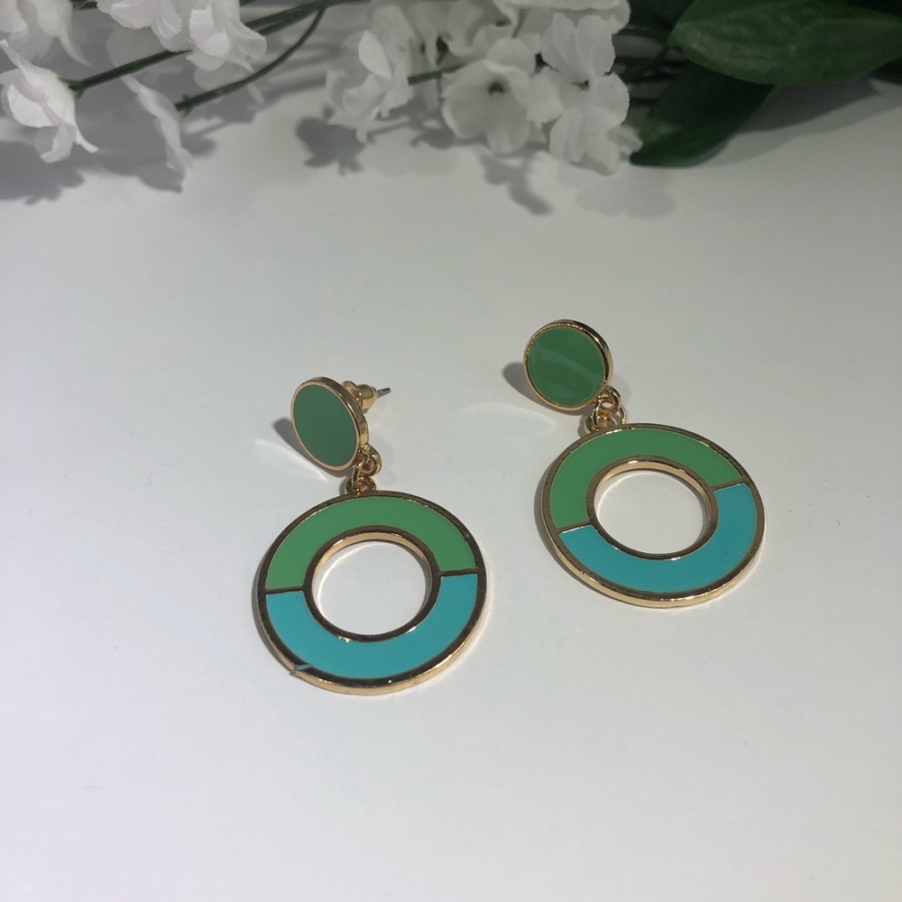 Carey Earrings 💛💛